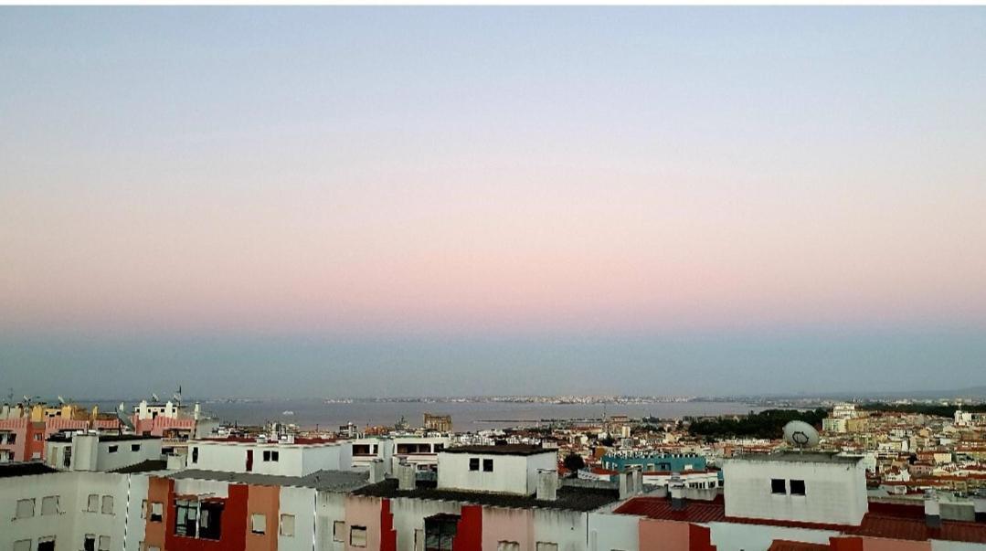 River View & Close To The Beach - Quarto Em Almada Dış mekan fotoğraf